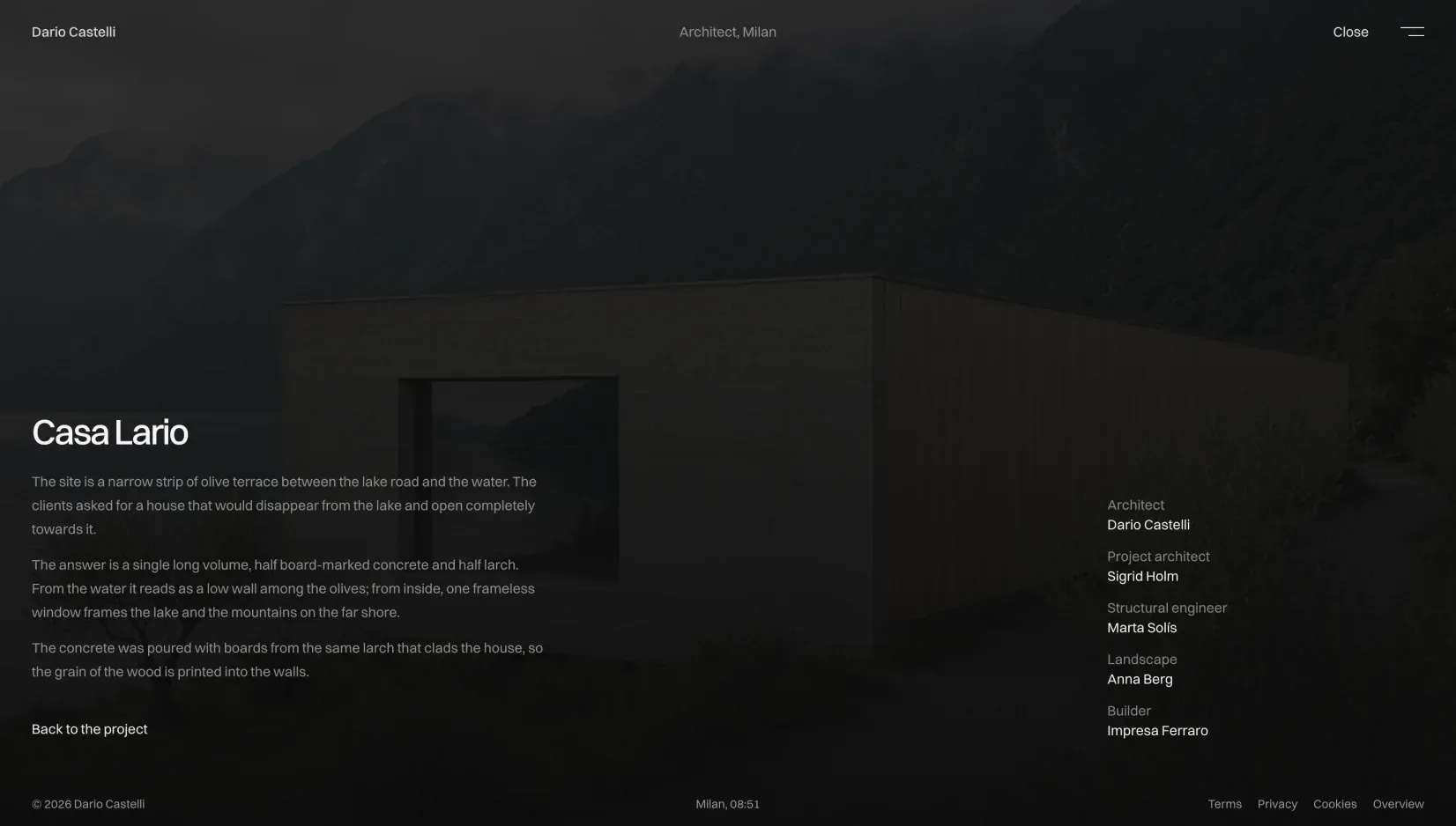 Flaco project notes over the darkened photograph, with the text about the house and the team